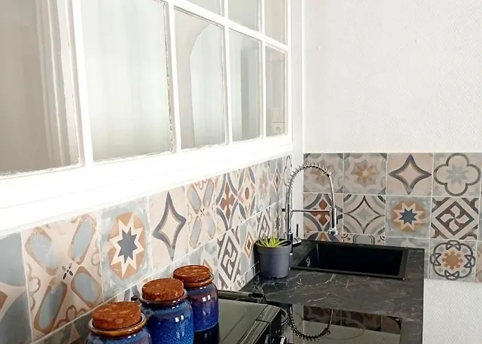 Agate - En Plein Coeur De La ディジョン